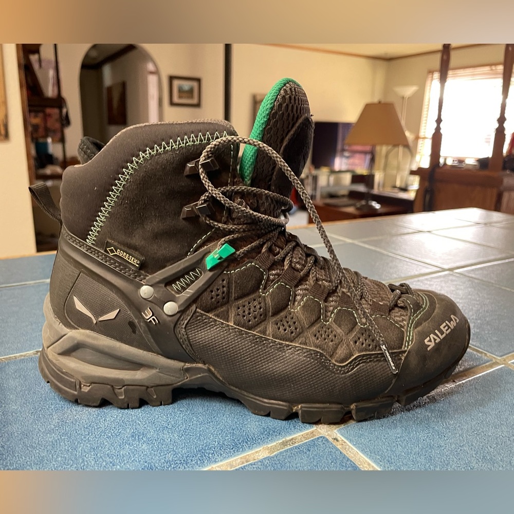 Salewa Women's Alp Trainer Mid GTX Alpine Trekking Boot